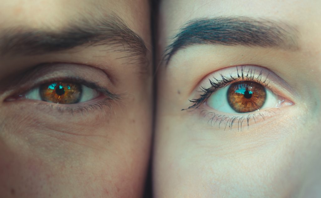 Zwei Gesichter