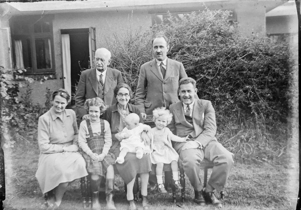 schwarz weißes Familienporträt